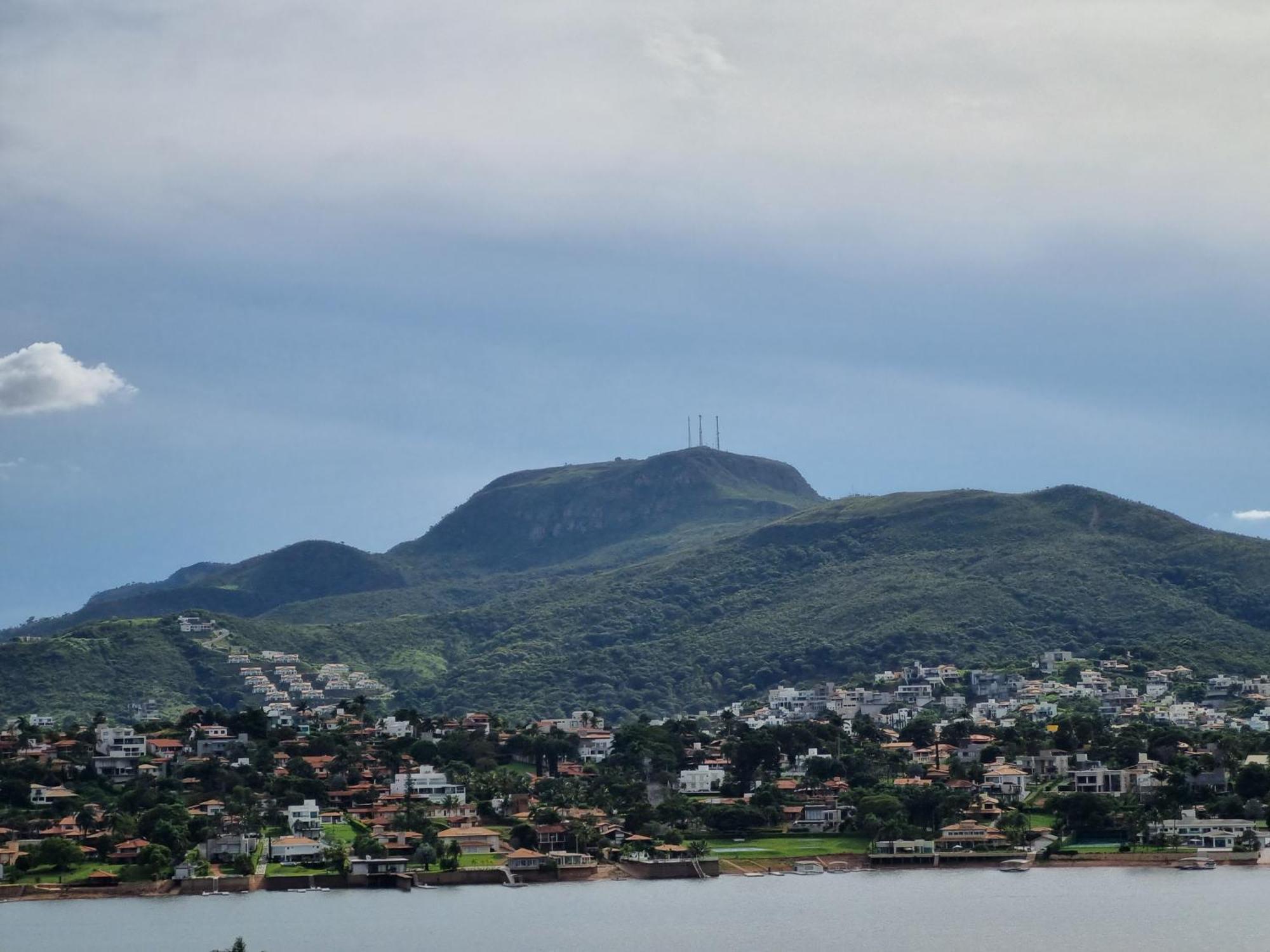 Recanto Brenda - Casa Luxo Capitolio Com Vista Pro Lago, Escarpas E Morrochapeu Eksteriør billede